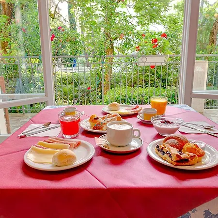 Annita Hotel 3*